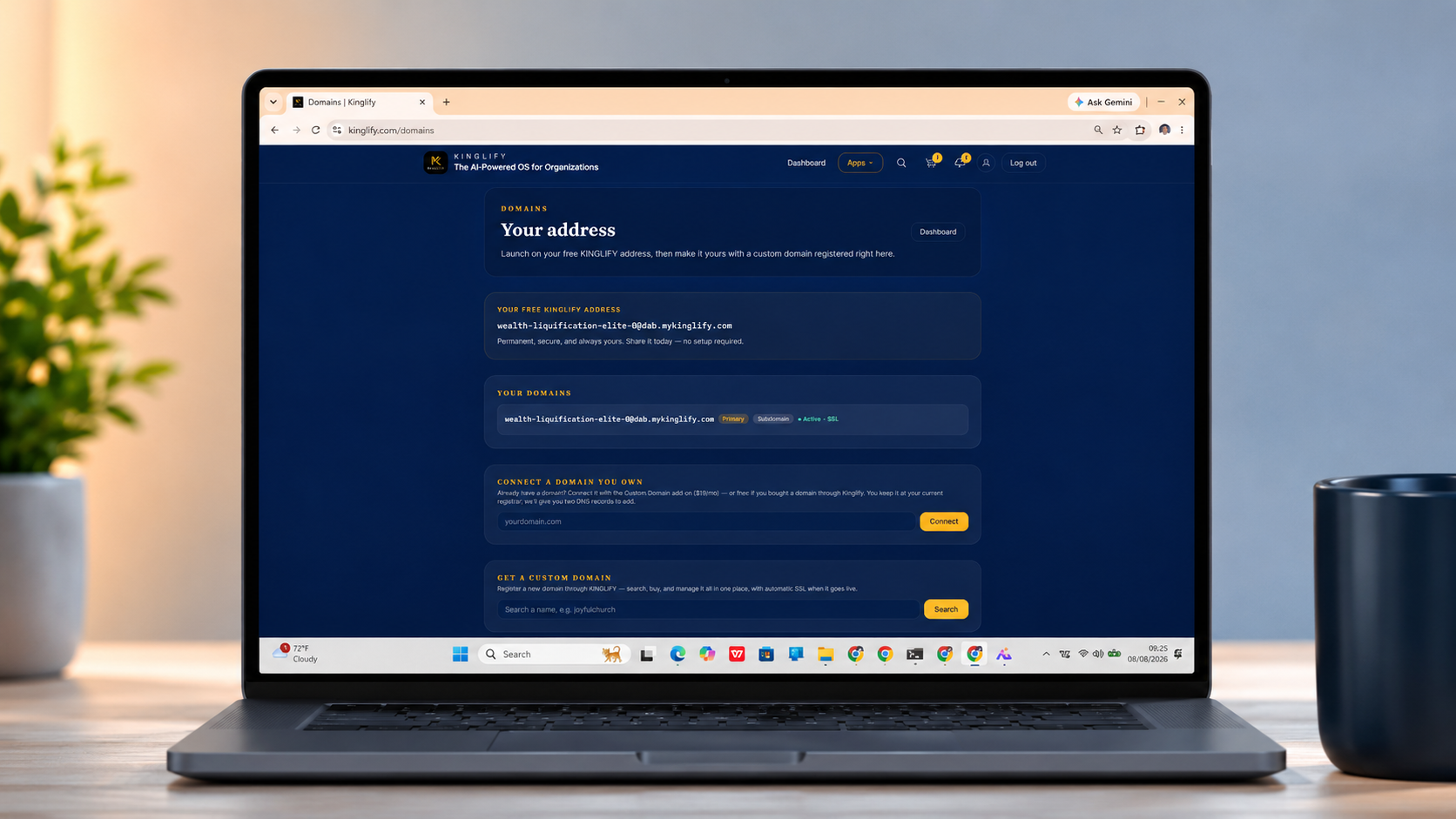 O construtor de sites em um laptop mostrando nove modelos de site reais